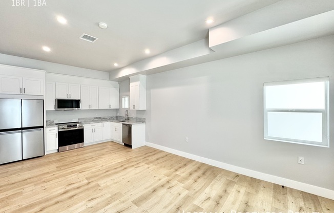 606 FLORES ST