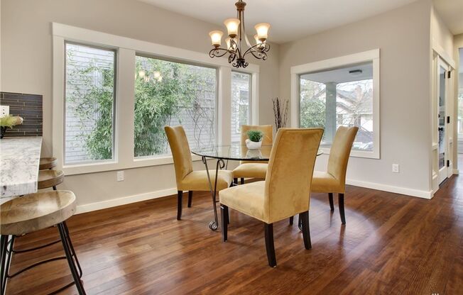 4Bd/2.75Ba Seattle House