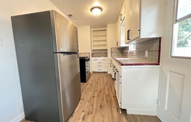 1 bed, 1 bath, $2,940