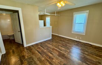 2 beds, 1 bath, $1,050