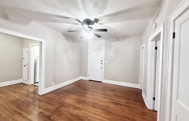 1 bed, 1 bath, $1,075, Unit B2607