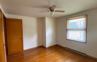 2 beds, 1 bath, $950, Unit 780 Fairlawn