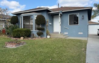 ***MUST SEE 3BR/2BA HOME IN LAKEWOOD***