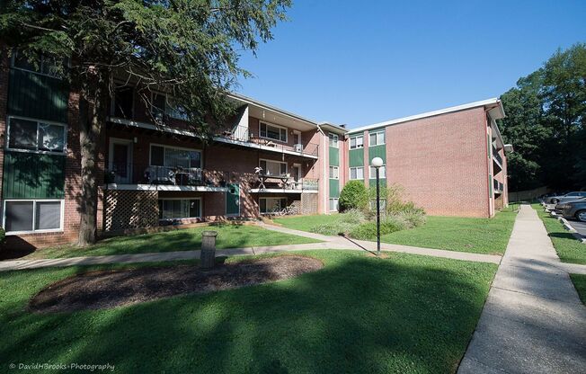 2 beds, 1 bath, 650 sqft, $1,350, Unit 4233 #C