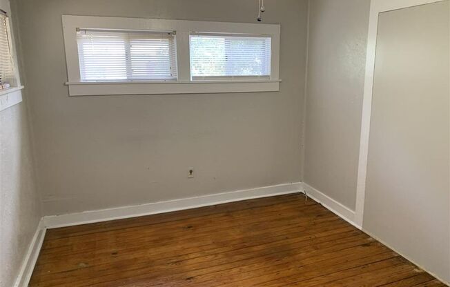 2 beds, 1 bath, $1,050, Unit 410