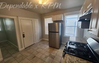 3 beds, 1 bath, 1,300 sqft, $2,900, Unit Unit 2