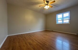 2 beds, 1.5 baths, $1,050, Unit 3