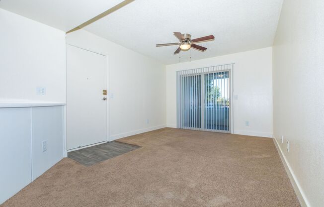 1 bed, 1 bath, 572 sqft, $1,350, Unit 210