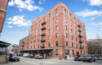 Exquisite Loft in the Coveted and Historic Chown Pella Lofts