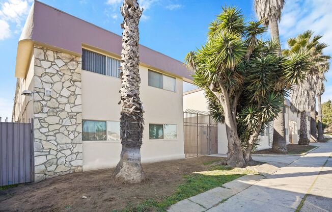 Carson Apartments