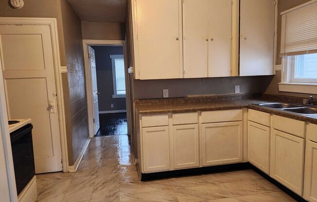 1 bed, 1 bath, 700 sqft, $750, Unit 1206