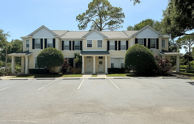 13706 FRST LK DR