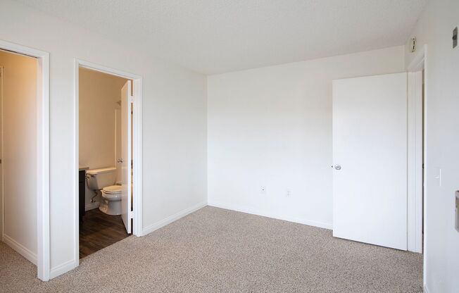 2 beds, 2 baths, $2,495, Unit 209