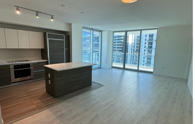 2 beds, 2 baths, $4,400, Unit # 3010