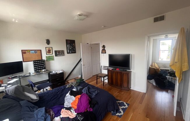 Welcome to 2945 West Girard, a charming home nestled in the heart of Philadelphia