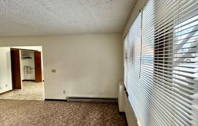 2 beds, 1 bath, $1,825