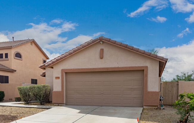 New Listing in Goodyear