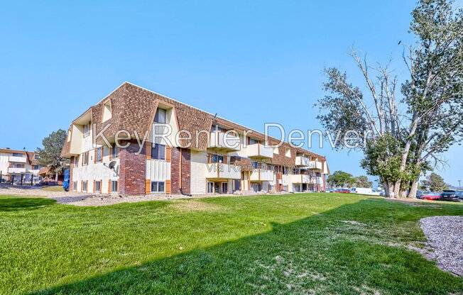 2 beds, 1 bath, 813 sqft, $1,189, Unit 6-301