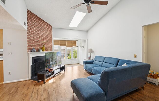 Set in the charming Hunters Square community, this residence offers a quiet yet connected lifestyle, ideally located near major commuter routes, the VRE, and the shops and restaurants of historic Old Town Manassas.