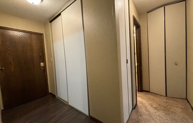 1 bed, 1 bath, 640 sqft, $895, Unit 105