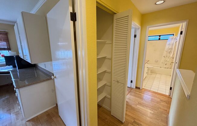 2 beds, 1.5 baths, $3,300, Unit # #C 12 NUUANU STREAMSIDE