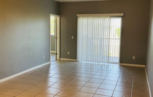 2 beds, 2 baths, 1,087 sqft, $1,450, Unit 1117 Unit 4