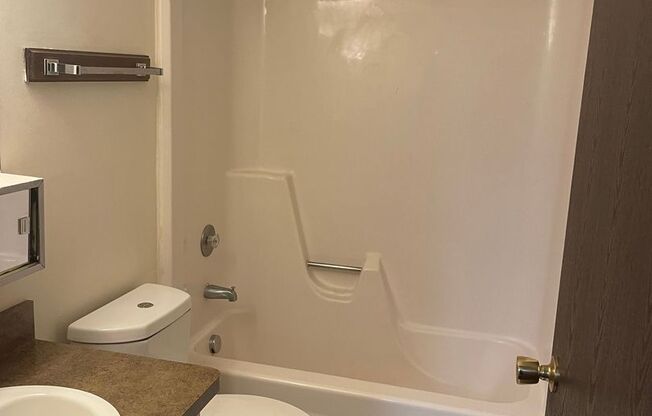 Studio, 1 bath, 338 sqft, $660, Unit 13-312