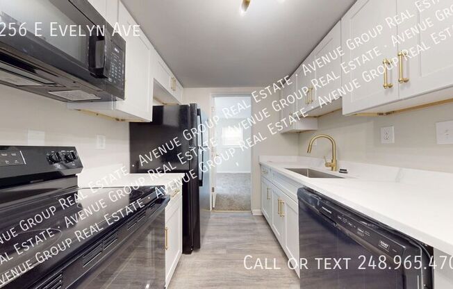 1256 E EVELYN AVE