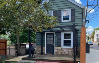 Charming 2-Bedroom Single-Family Home with off Street Parking