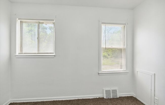 4 beds, 1 bath, $1,225