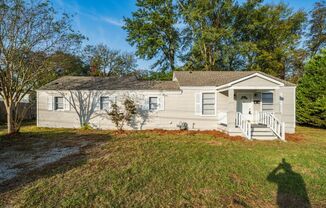 2011 Lucas Dr Montgomery , AL 36107