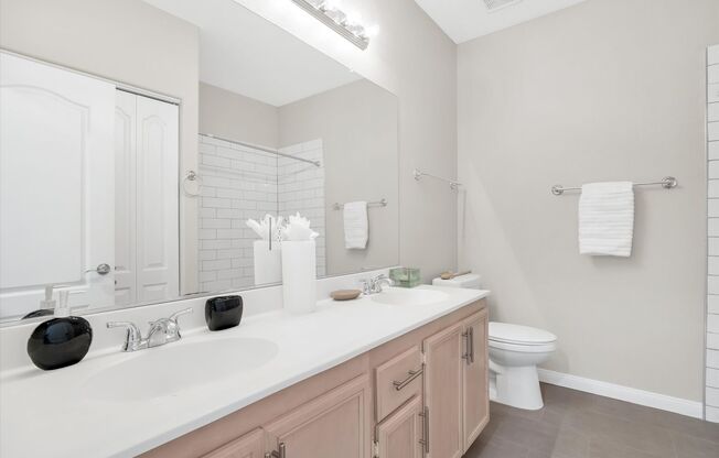 3 beds, 2.5 baths, $2,350, Unit # 1069