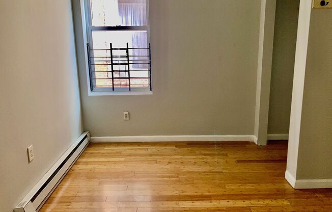 1 bed, 1 bath, 500 sqft, $1,000, Unit #1