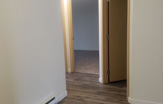 2 beds, 2 baths, 1,000 sqft, $1,350, Unit B206