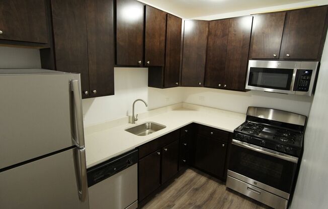1 bed, 1 bath, 697 sqft, $1,995, Unit 404
