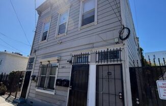 1 Bedroom/1 Bath Lower Unit