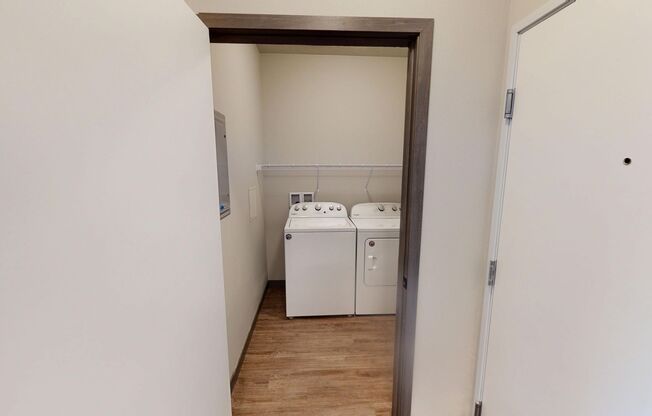 1 bed, 1 bath, 711 sqft, $1,240, Unit 5800-1406