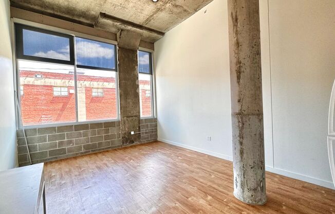 Studio, 1 bath, 600 sqft, $1,295, Unit 308