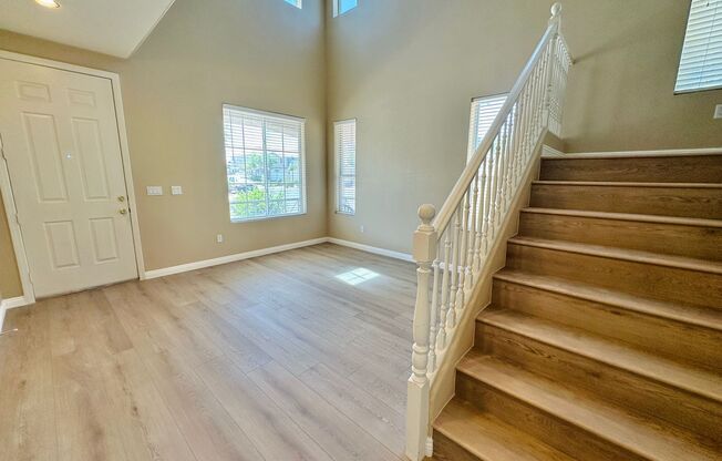 Newly renovated Southwest gated community two story house with hard flooring 1897sqft