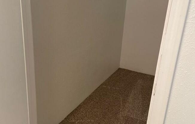 2 beds, 2 baths, 1,038 sqft, $1,215, Unit 1406