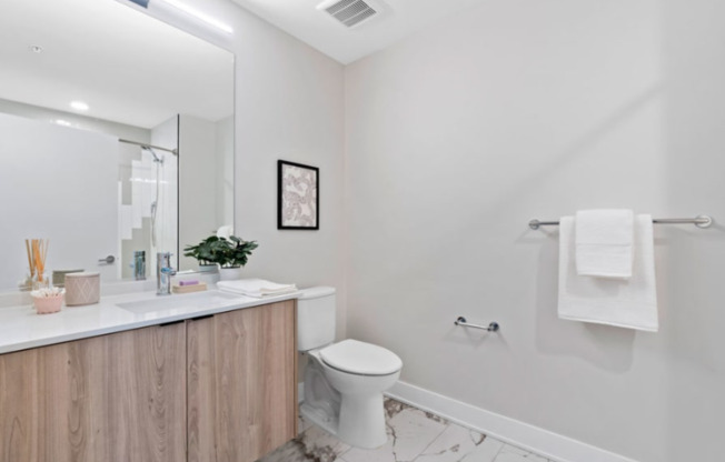 1116 W VAN BUREN