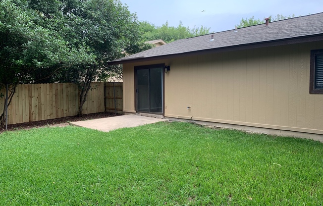 3 beds, 2 baths, $1,495