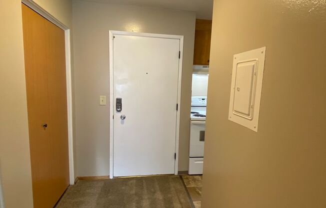 1 bed, 1 bath, $1,015, Unit 22
