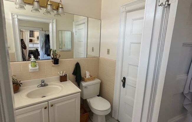 1 bed, 1 bath, 550 sqft, $2,450, Unit 34