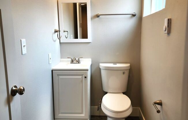 2 beds, 1.5 baths, 950 sqft, $1,995, Unit T10