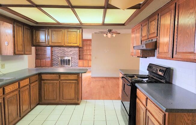 3 beds, 2 baths, $1,500