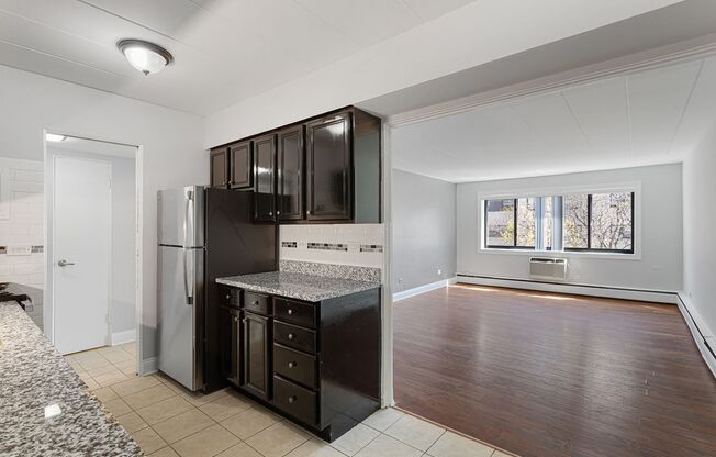 1 bed, 1 bath, 653 sqft, $1,735, Unit 4A