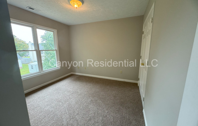 3 beds, 2.5 baths, $1,870