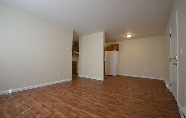 2 beds, 1 bath, 650 sqft, $695, Unit 207