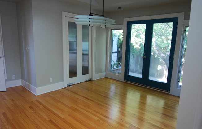 Pristine Craftsman in Belmont Heights!